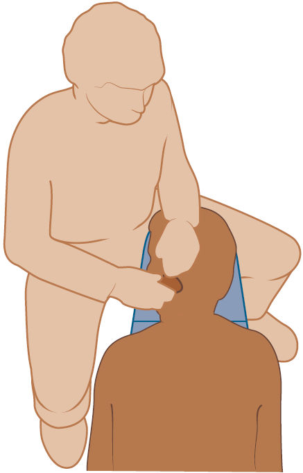 Позиция 10–11 часов (около угла подголовника)